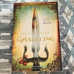 ❄️3/$18 Graceling book